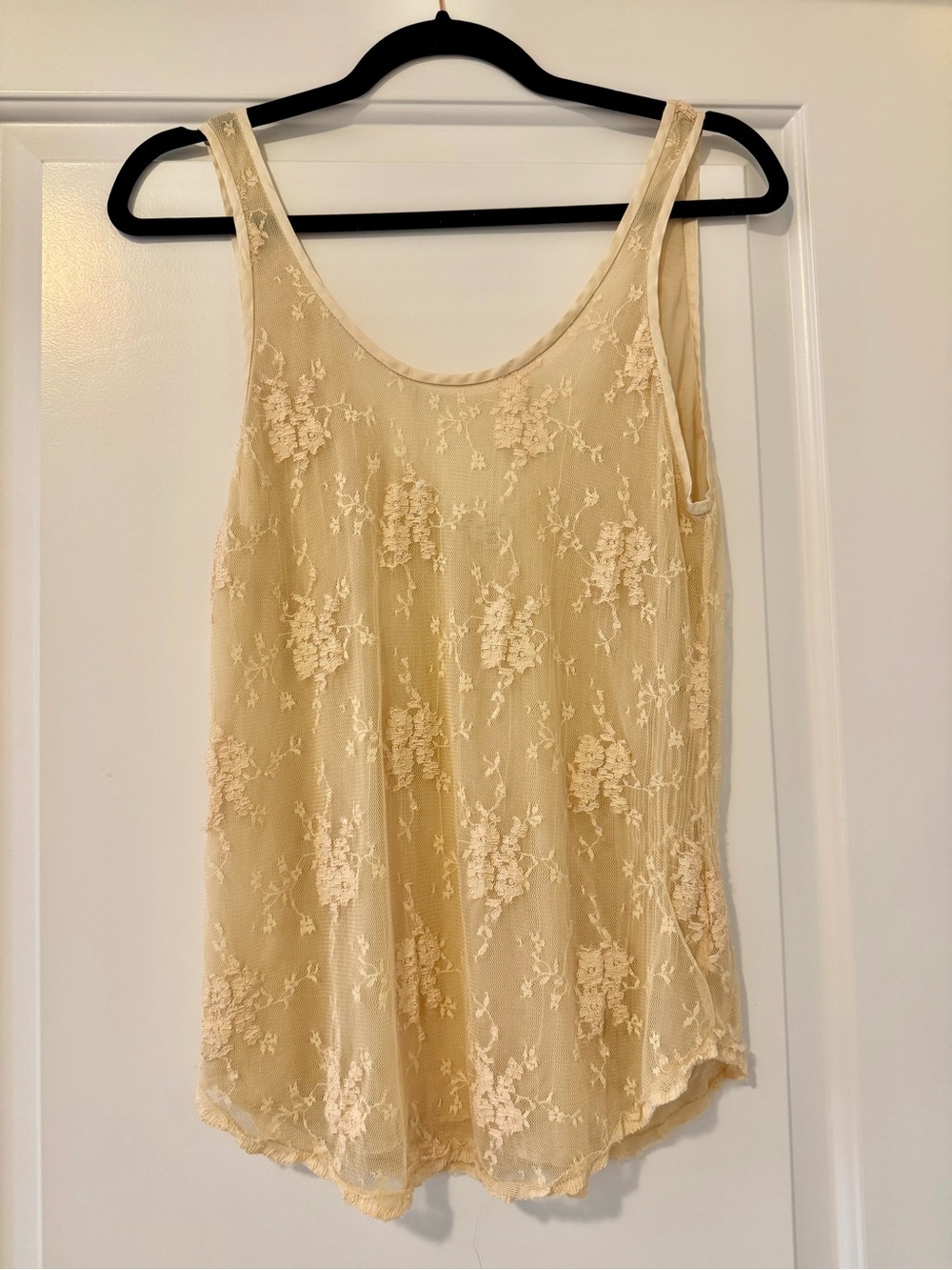 Wilfred Cream Vinyage Lace Floral Low Back Camisole
